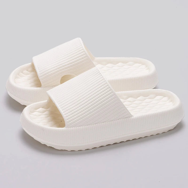 Thick Bottom Cloud Slippers Women Summer 2024 Lightweight Soft Sole Platform Sandals Woman Casual Non-Slip Beach Shoes Slides